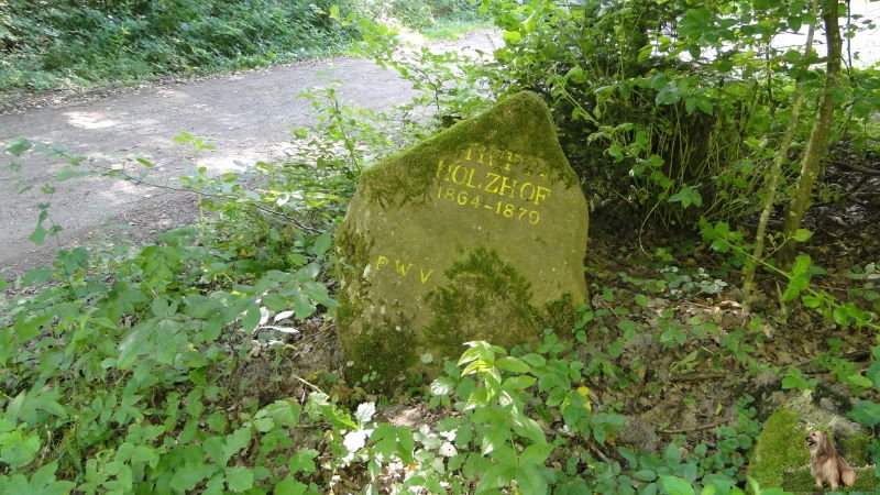 Ritterstein Nr. 001-3b Trift-Holzhof 1864 - 1879.JPG - Ritterstein Nr.1 Trift-Holzhof 1864 - 1879